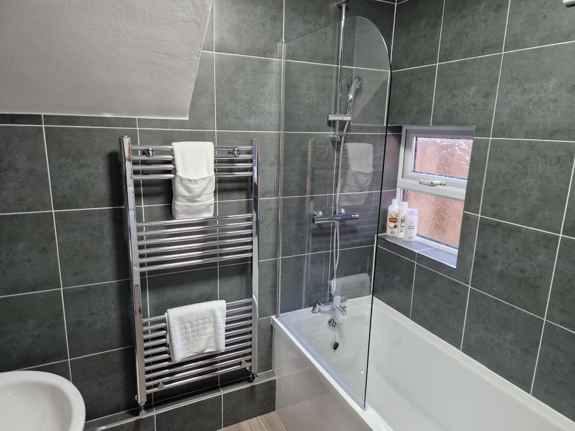 Birtley'S Amethyst, 3 Bedroom Apt ,Sleeps 6 Guest Birtley  Ngoại thất bức ảnh